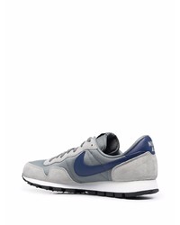 Chaussures de sport grises Nike