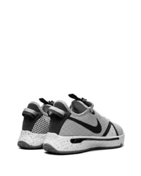 Chaussures de sport grises Nike