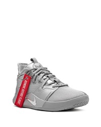 Chaussures de sport grises Nike