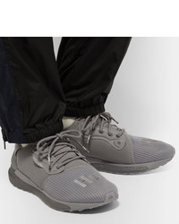 Chaussures de sport grises adidas Consortium