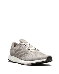 Chaussures de sport grises adidas