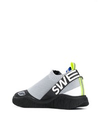 Chaussures de sport grises SWEA