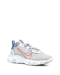 Chaussures de sport grises Nike