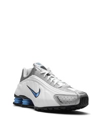 Chaussures de sport grises Nike