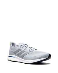 Chaussures de sport grises adidas