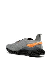 Chaussures de sport grises adidas