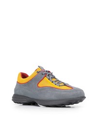 Chaussures de sport grises Camper