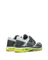 Chaussures de sport grises Nike