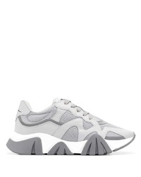 Chaussures de sport grises Versace