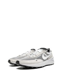 Chaussures de sport grises Nike