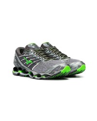 Chaussures de sport grises Mizuno