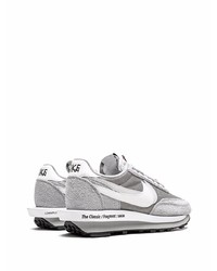 Chaussures de sport grises Nike