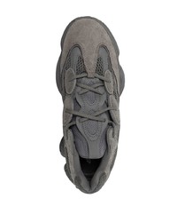 Chaussures de sport grises adidas YEEZY