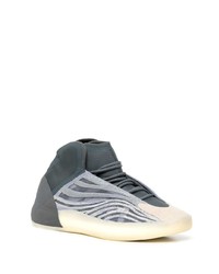 Chaussures de sport grises adidas YEEZY