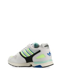 Chaussures de sport grises adidas