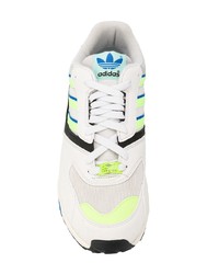 Chaussures de sport grises adidas