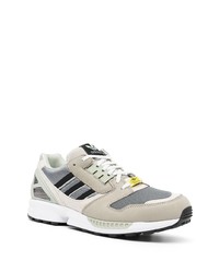 Chaussures de sport grises adidas