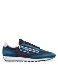 Chaussures de sport imprimées bleu canard Prada