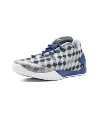 Chaussures de sport imprimées grises Nike