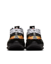 Chaussures de sport imprimées noires Versace