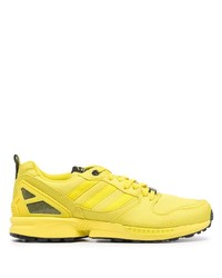 Chaussures de sport jaunes adidas