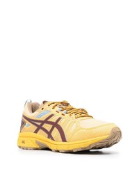 Chaussures de sport jaunes Asics