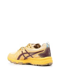 Chaussures de sport jaunes Asics