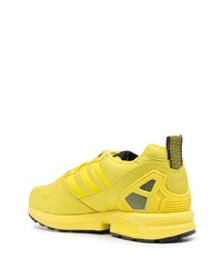 Chaussures de sport jaunes adidas