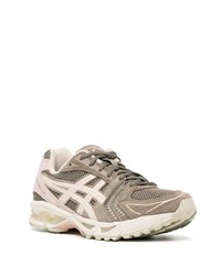 Chaussures de sport marron clair Asics