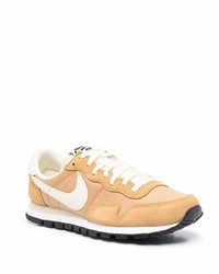 Chaussures de sport marron clair Nike