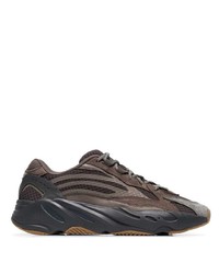 Chaussures de sport marron foncé adidas YEEZY