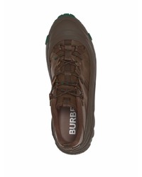 Chaussures de sport marron foncé Burberry