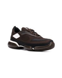 Chaussures de sport marron foncé Prada