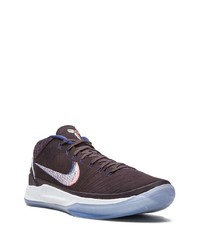 Chaussures de sport marron foncé Nike