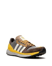 Chaussures de sport marron foncé adidas