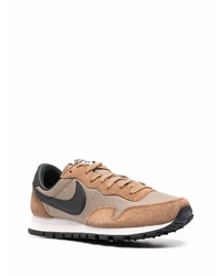 Chaussures de sport marron Nike