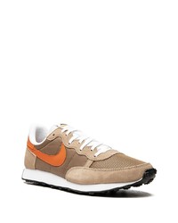 Chaussures de sport marron Nike