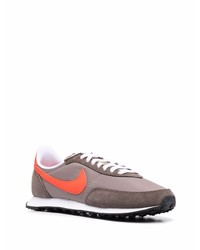 Chaussures de sport marron Nike