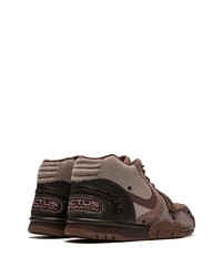 Chaussures de sport marron Nike