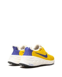 Chaussures de sport moutarde Nike