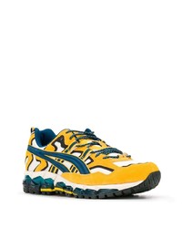 Chaussures de sport moutarde Asics