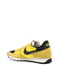 Chaussures de sport moutarde Nike