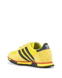 Chaussures de sport moutarde adidas