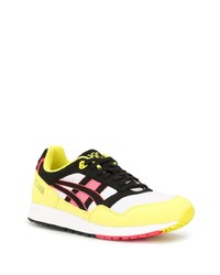 Chaussures de sport multicolores Asics