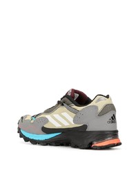 Chaussures de sport multicolores adidas