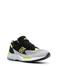 Chaussures de sport noir et argenté New Balance