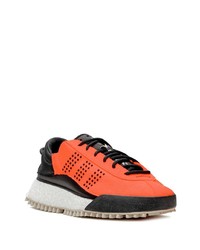 Chaussures de sport noir et orange adidas