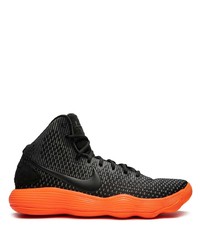 Chaussures de sport noir et orange Nike