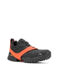 Chaussures de sport noir et orange Roa