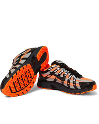 Chaussures de sport noir et orange Nike